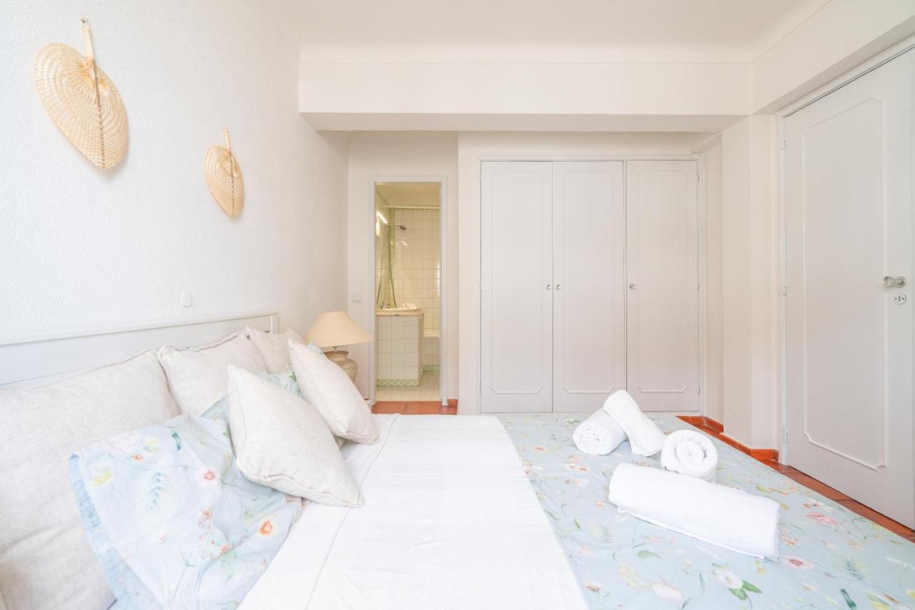 Oura Boho Decor- 2 Bed 2 Bath With Pool And Balcony - 800m Beach Apartment